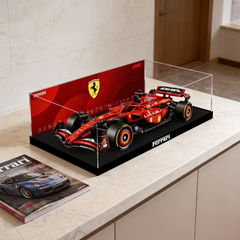 Premium Acryl-Vitrine für LEGO 42207 Ferrari SF-24 F1 – Staubdicht, UV-Schutz & Kristallklar