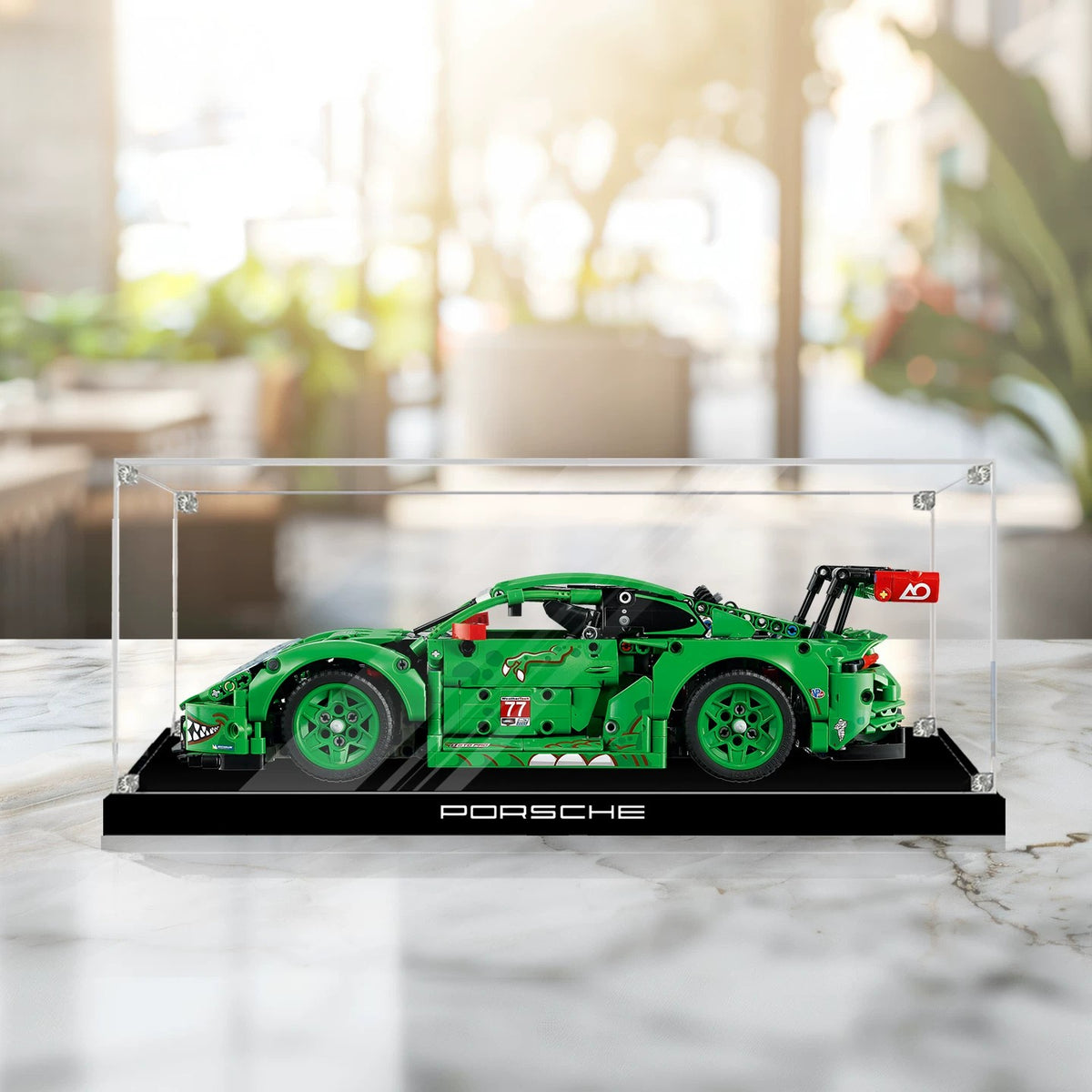 Staubdichte HD-Acryl-Vitrine mit UV-Schutz für LEGO Technic 42224 Porsche 911 GT3 R Rennwagen „Rexy“