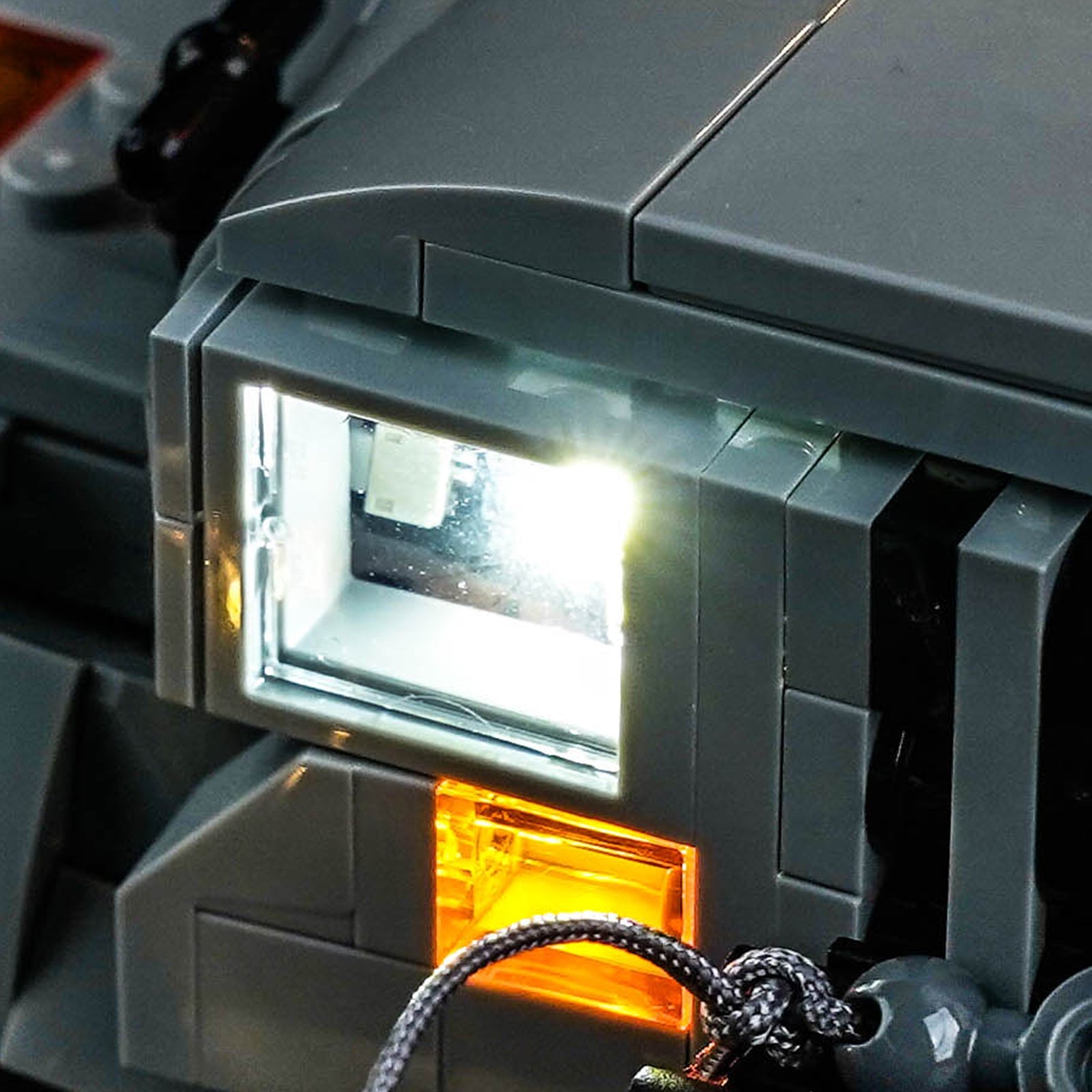 LED-belysningssæt til LEGO® Jurassic World Jurassic Park Jeep® Wrangler – 77984 (Safari-Edition)