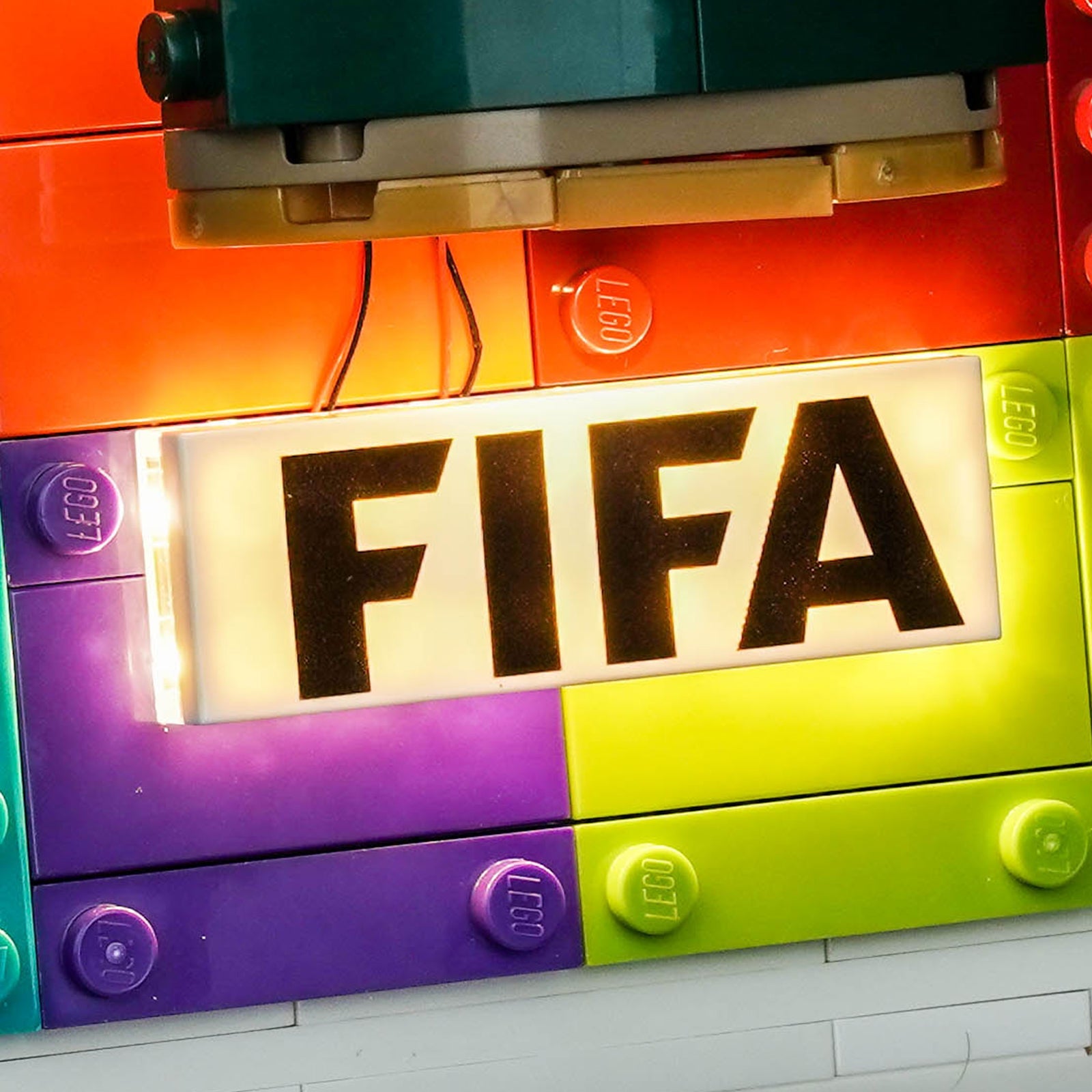 LED-belysningssæt til LEGO® Editions FIFA World Cup 2026™ Officielt Emblem – 43032 (Glans-Edition)