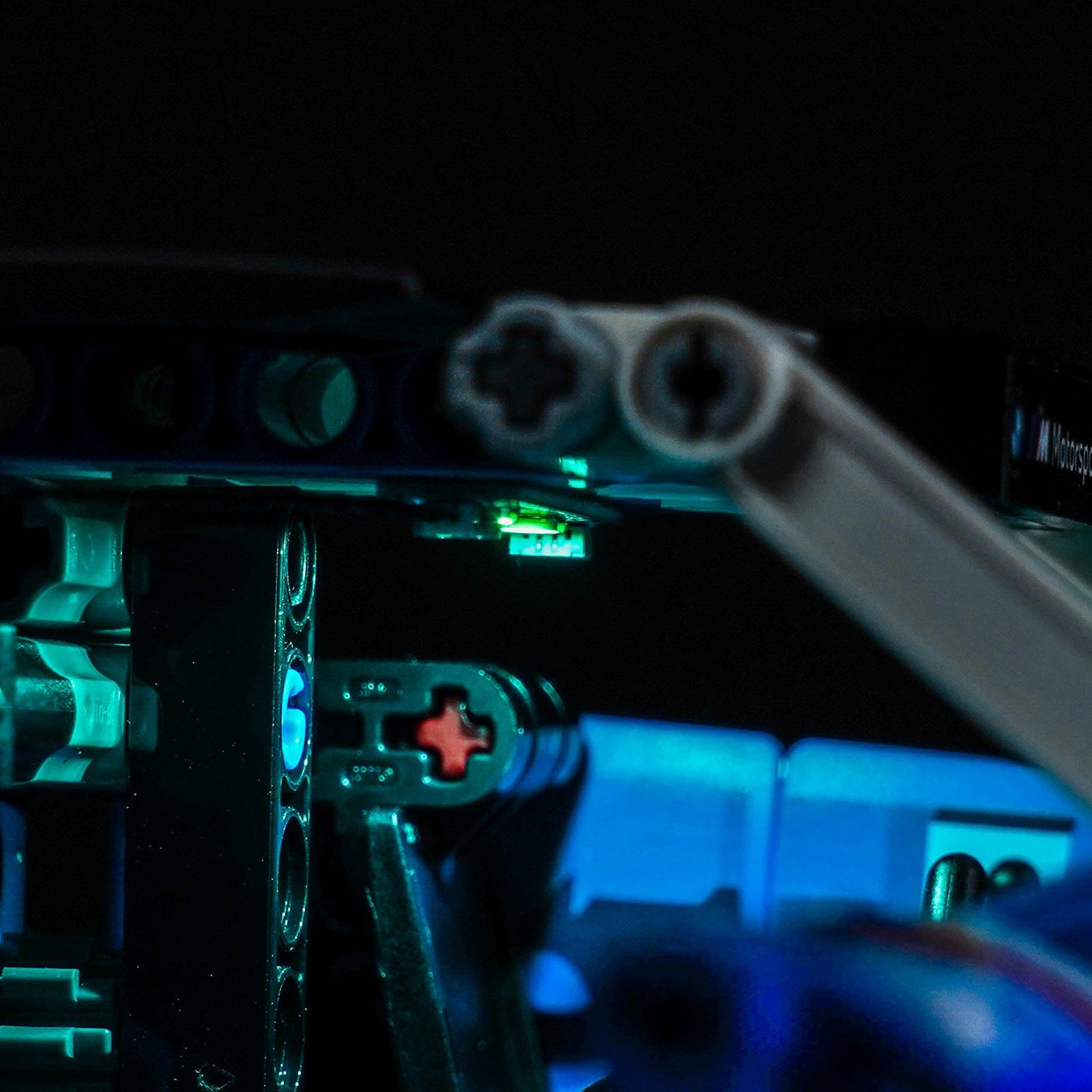 Set de Iluminación LED para LEGO® Technic BMW M4 GT3 EVO – 42226 Versión con Control Remoto