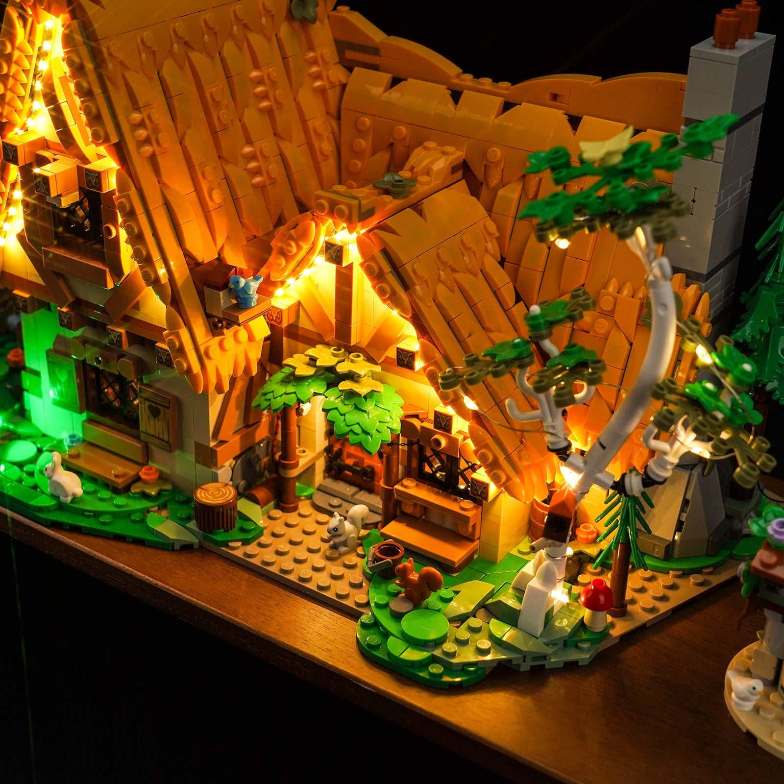 Kit di Illuminazione LED per LEGO® Disney La Casetta di Biancaneve e i Sette Nani 43242 – Versione con Telecomando