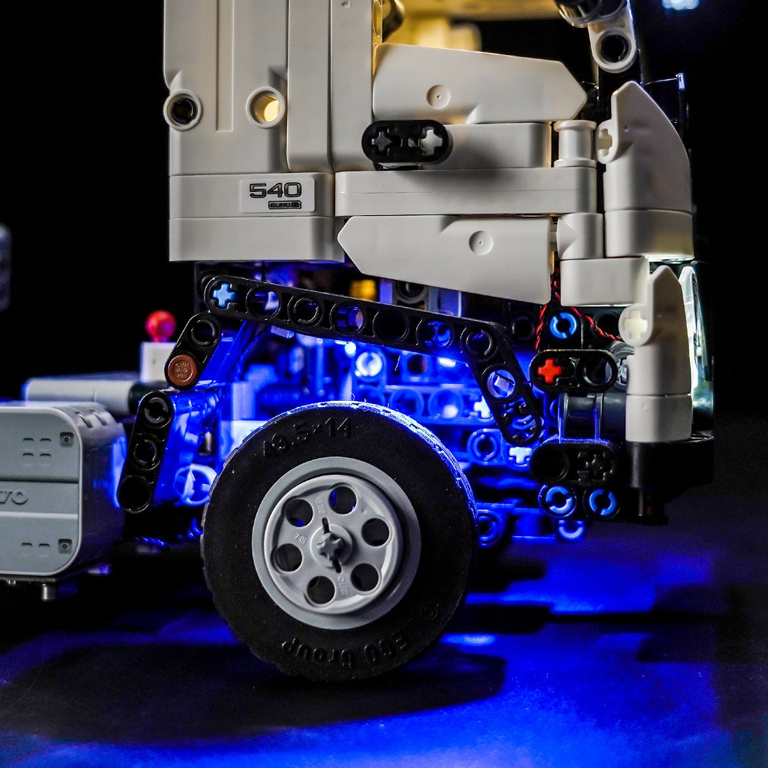 Juego de iluminación LED para camión Volvo FMX LEGO® Technic y excavadora eléctrica EC230 versión de control remoto 42175 